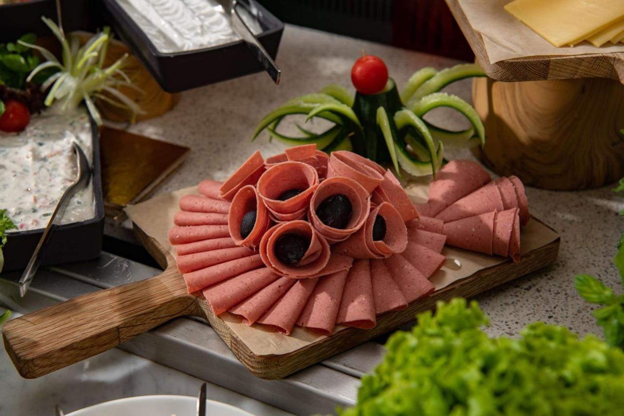 Park Inn By Radisson Makkah Aziziyah Meca Exterior foto Smoked turkey sausage