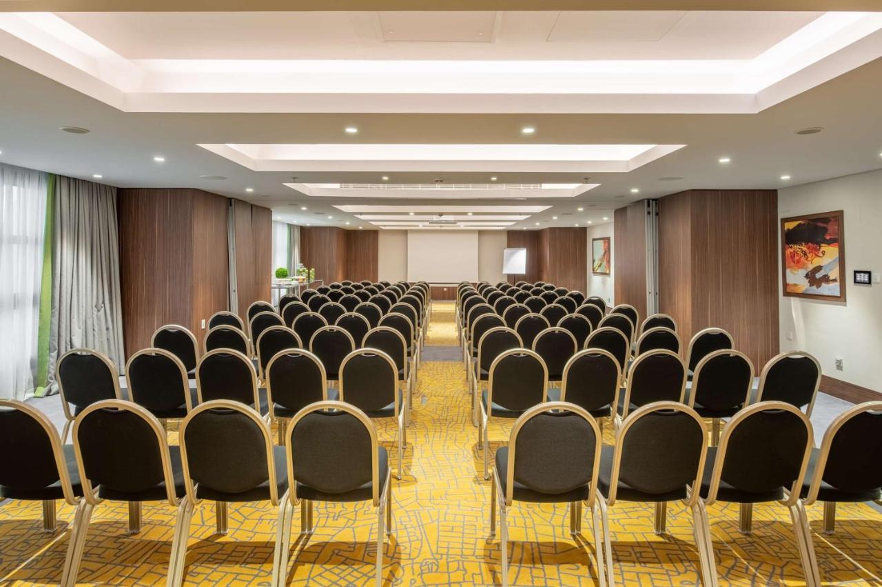 Park Inn By Radisson Makkah Aziziyah Meca Exterior foto The meeting room at the hotel