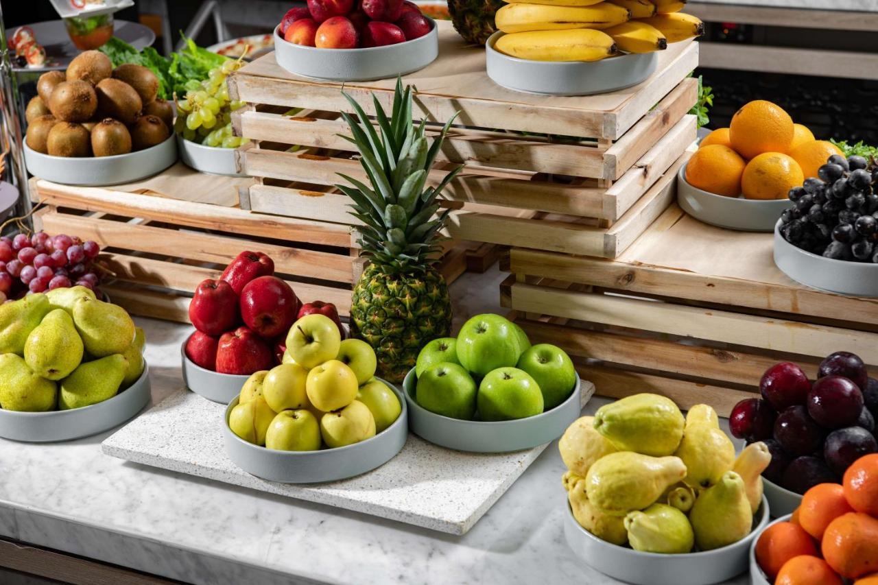 Park Inn By Radisson Makkah Aziziyah Meca Exterior foto Fruit buffet at a hotel