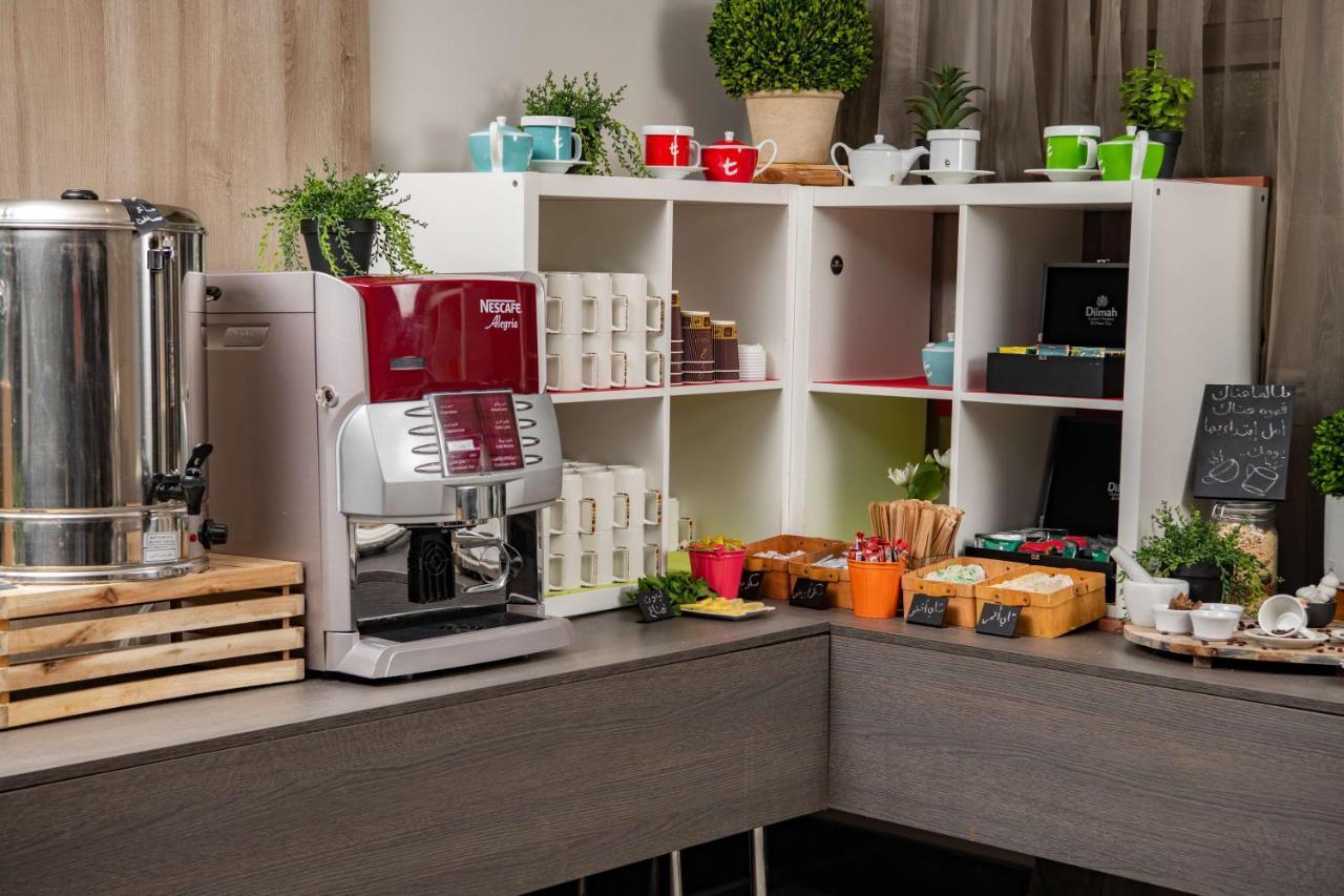 Park Inn By Radisson Makkah Aziziyah Meca Exterior foto A coffee machine