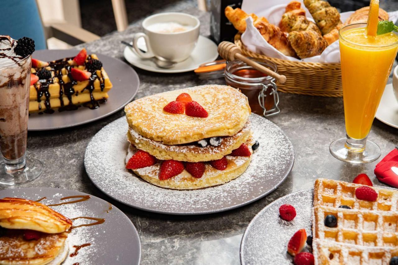 Park Inn By Radisson Makkah Aziziyah Meca Exterior foto Belgian waffles