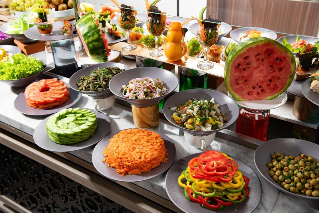 Park Inn By Radisson Makkah Aziziyah Meca Exterior foto A buffet at a luxury hotel