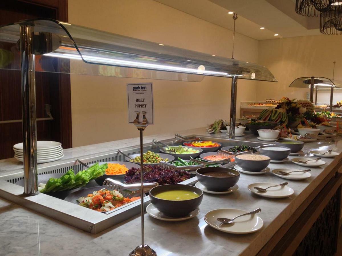 Park Inn By Radisson Makkah Aziziyah Meca Exterior foto Buffet at a luxury hotel