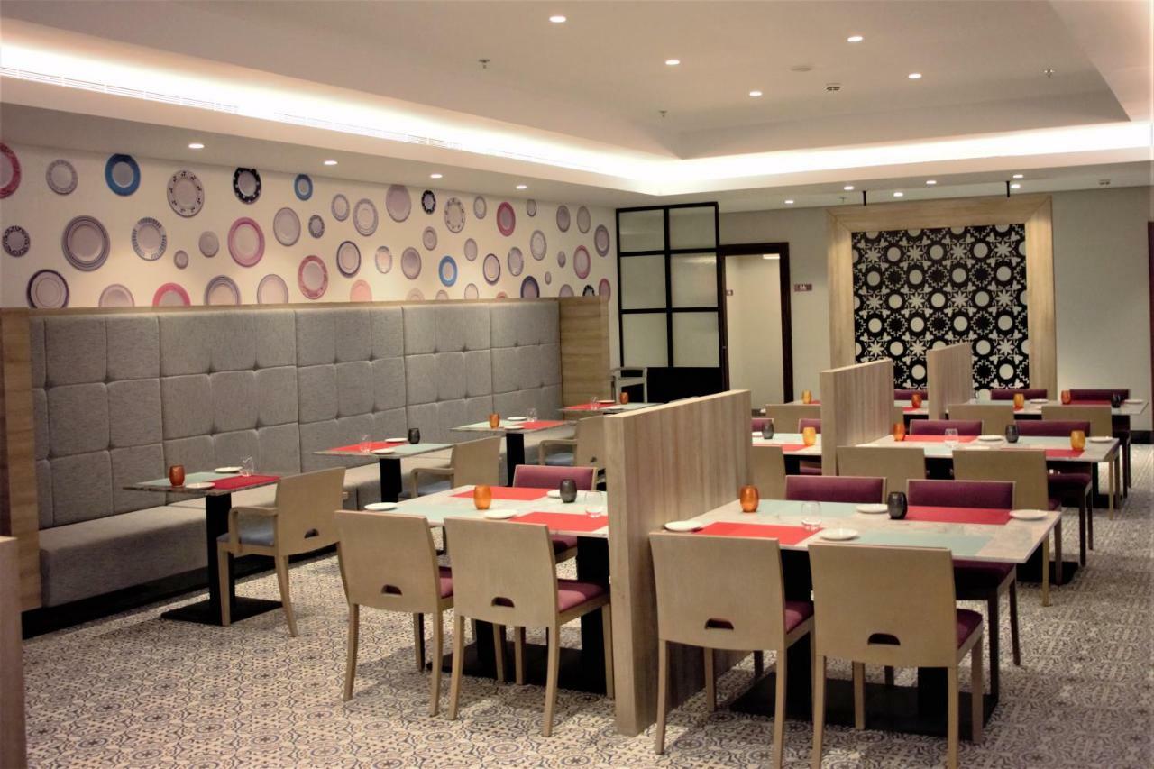 Park Inn By Radisson Makkah Aziziyah Meca Exterior foto The restaurant's interior